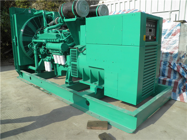 綦江出租发电机 发电机组厂家：柴油发电机组的控制屏的作用是什么？