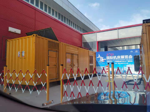 綦江发电车出租-发电机无电压或电压太低怎么办？